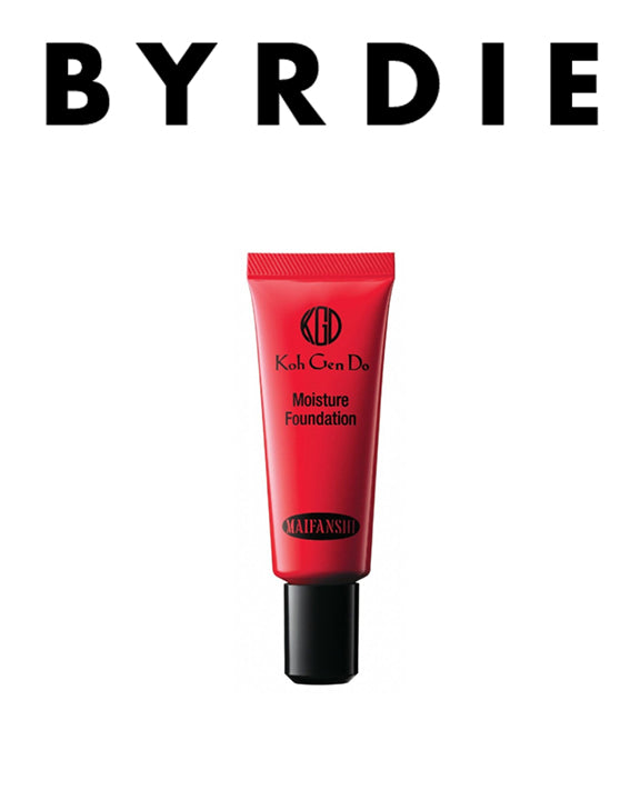 "The Best Summer-Proof (And Sweatproof) Foundations, According to Makeup Artists"